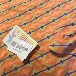 LuLaRoe Irma Tunic